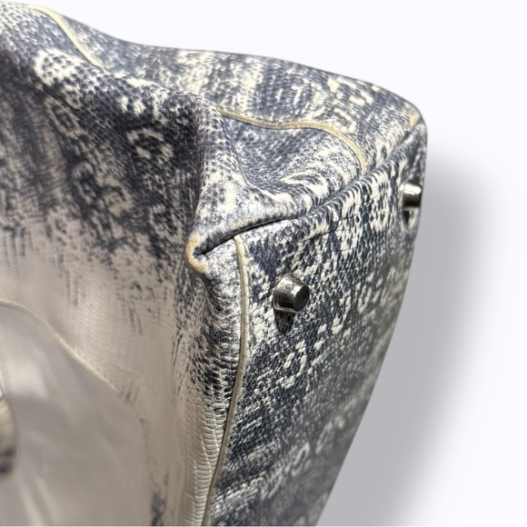 Furla 🪢 GUC Black and Cream Snakeskin Leather Bag - Picture 5 of 16